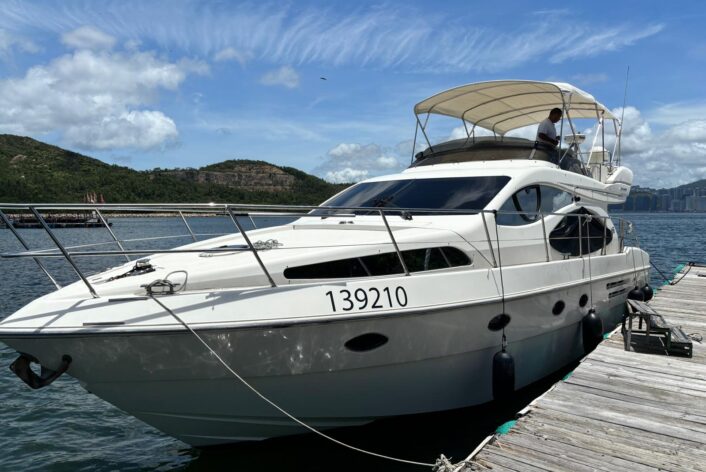 Azimut 46 - Azimut 46 main